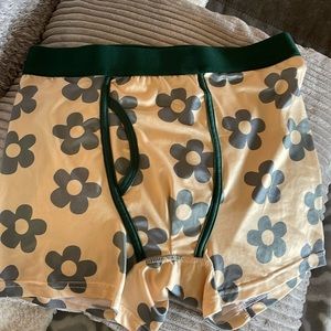 Silky boxer shorts- size Med. worn once or twice. Excellent like-new condition!